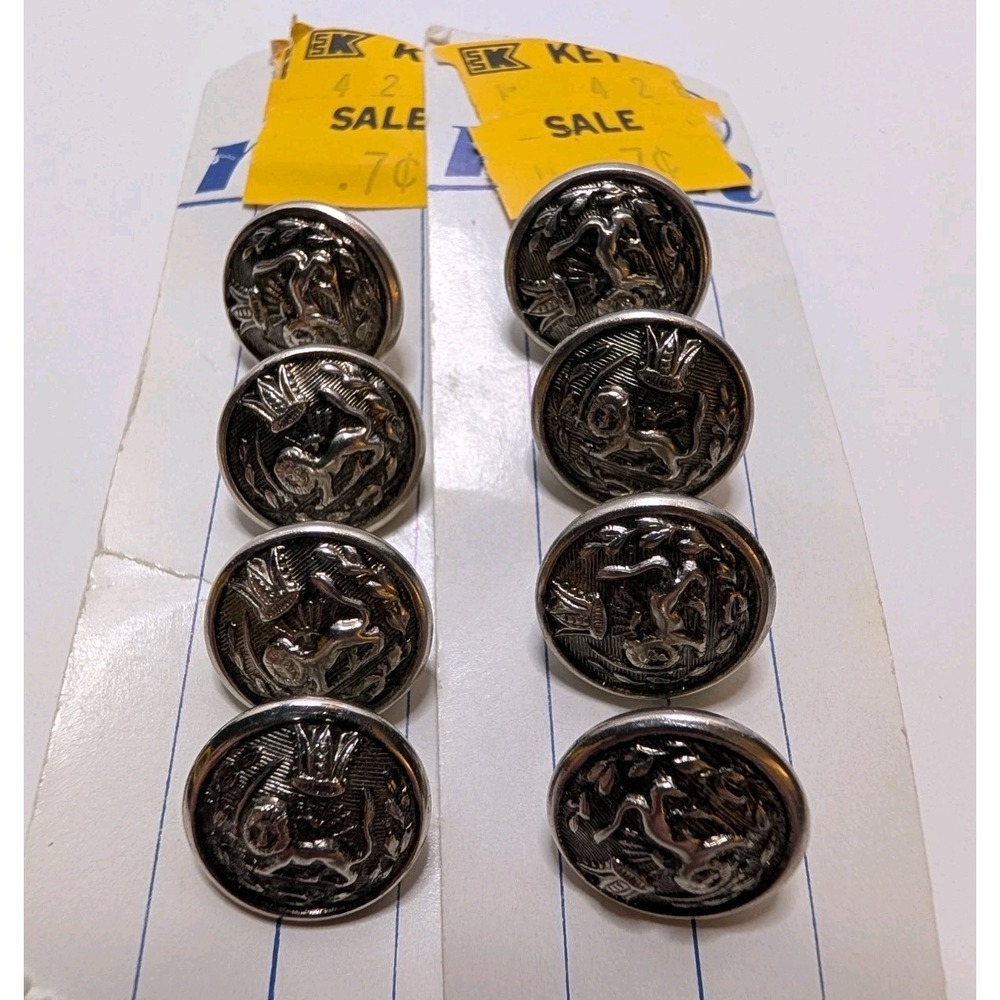 NEW Vtg Metal Lion Sun Crest Metal Shank Buttons Set 8‎ On Card Silver Tone 15mm